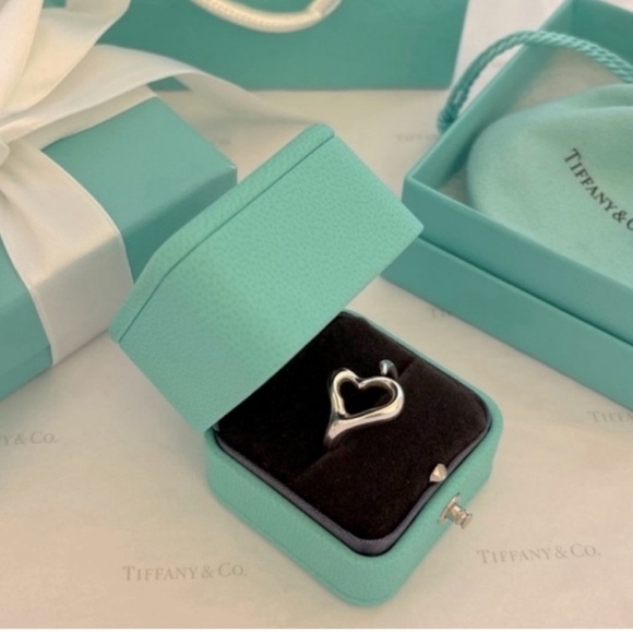 Tiffany & Co. Elsa Peretti Open Heart Ring Sterling Silver Sz. 6.5 W/ Pouch 🎁 - Picture 4 of 7